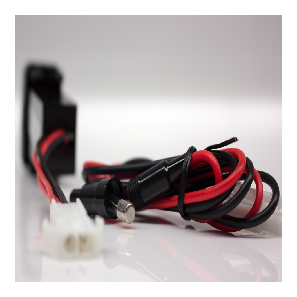 Dual USB Compatible with Toyota 2 x 5v 2.1amp Output 40mmx20mm Green B/light - Image 3