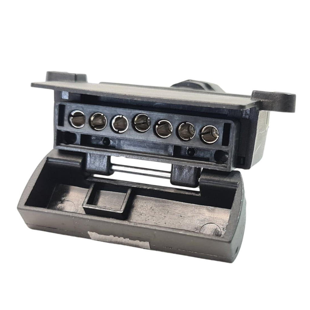 Trailer Vision 7 Pin Flat Male Plug & 7 Pin Female Socket with Terminal Springs - Image 7